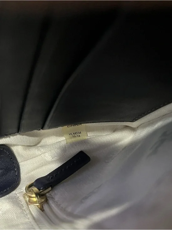 Tory Burch Kerrington Leather Floral Print Wristlet - Picture 11 of 11